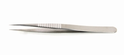 High precision tweezers for biology
