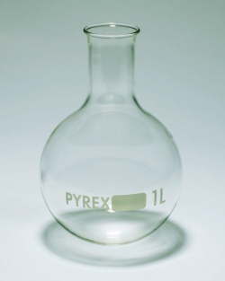 Round bottom flask, Pyrex®, narrow neck
