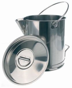 Measuring cans with spout