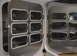 Divided inner doors for CO2 incubators CB / CBF